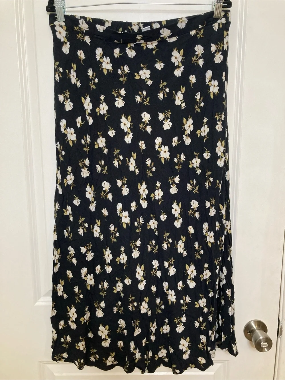 Old Navy Crepe A-Line Midi Skirt Black White Garden Floral Cottagecore Sz L